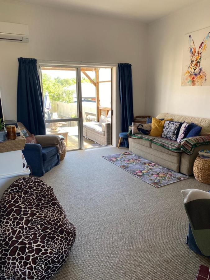 Wee Blue Bnb- Central Cosy Villa Timaru Kültér fotó